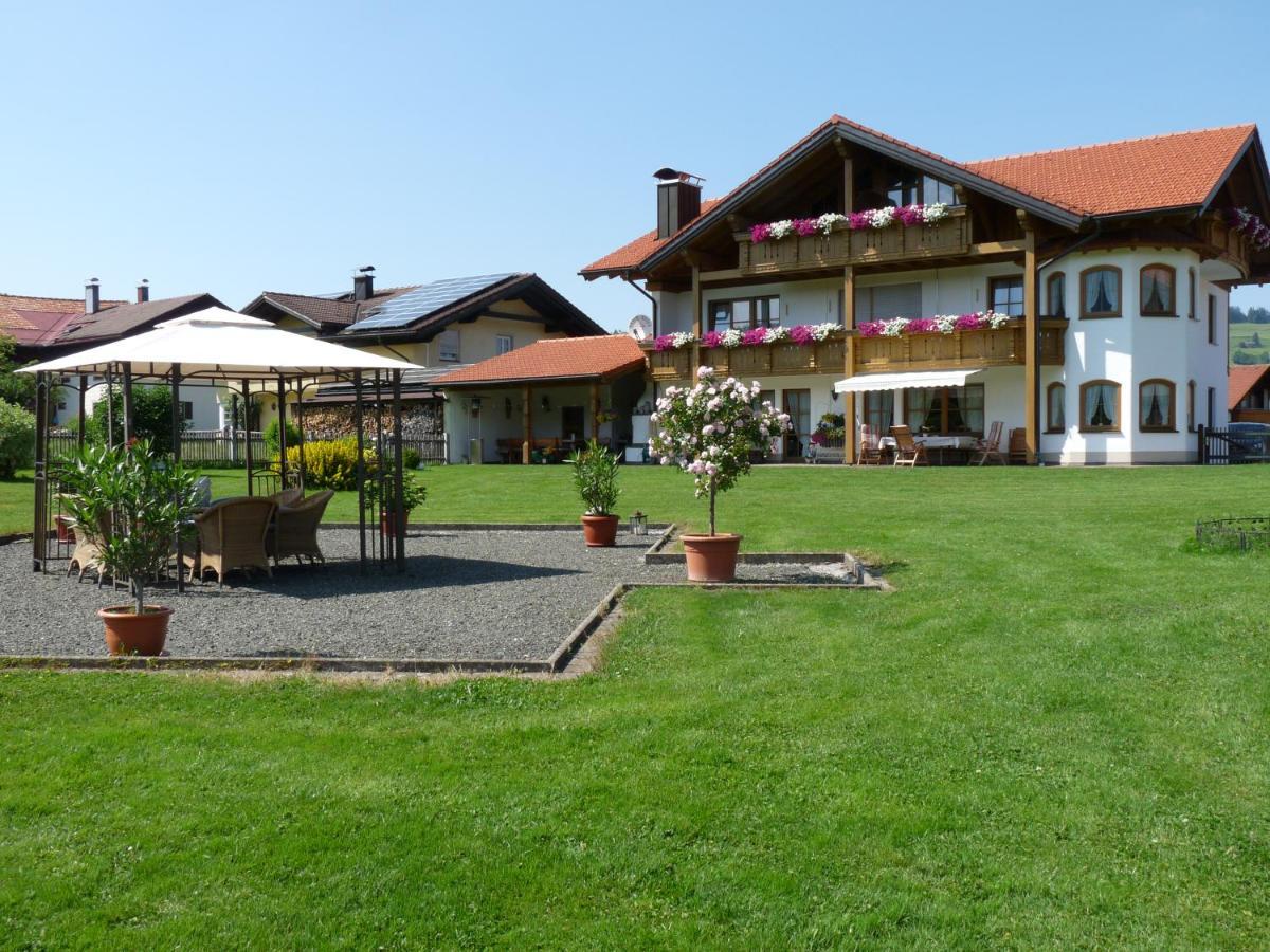 Gaestehaus "Zur Schmiede" Wertach Bagian luar foto