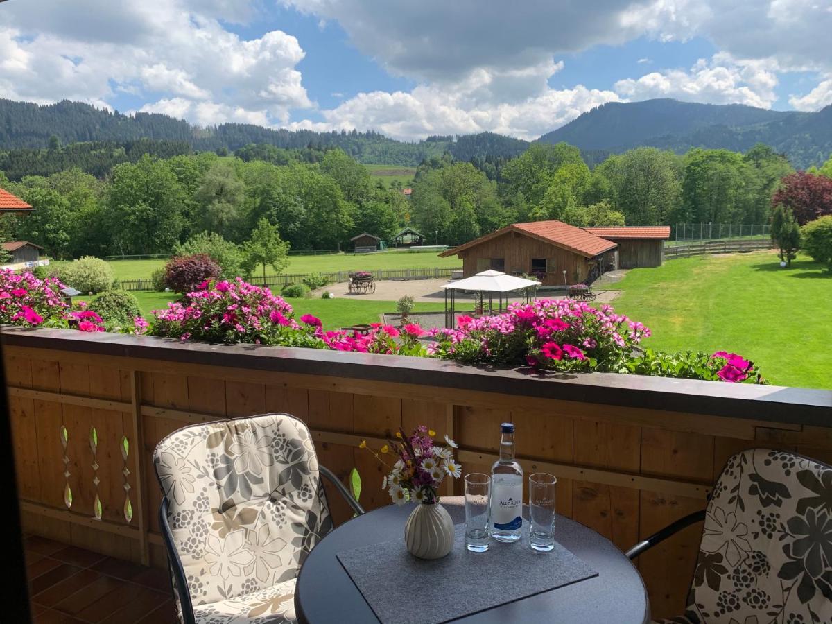 Gaestehaus "Zur Schmiede" Wertach Bagian luar foto